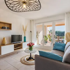 La Girelle De Giens Apartment Hyères
